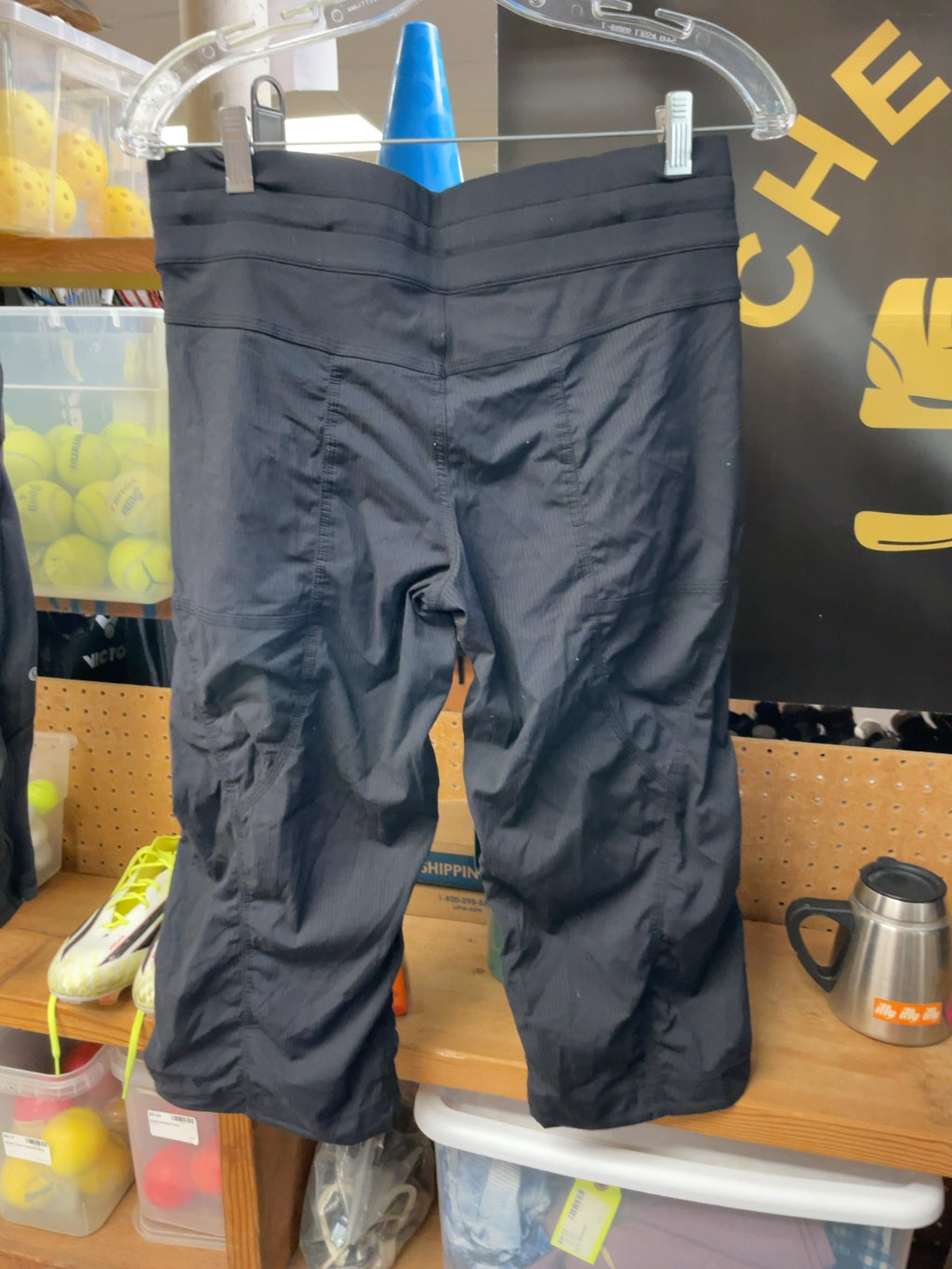 Lululemon Joggers Size 6 Black Cropped