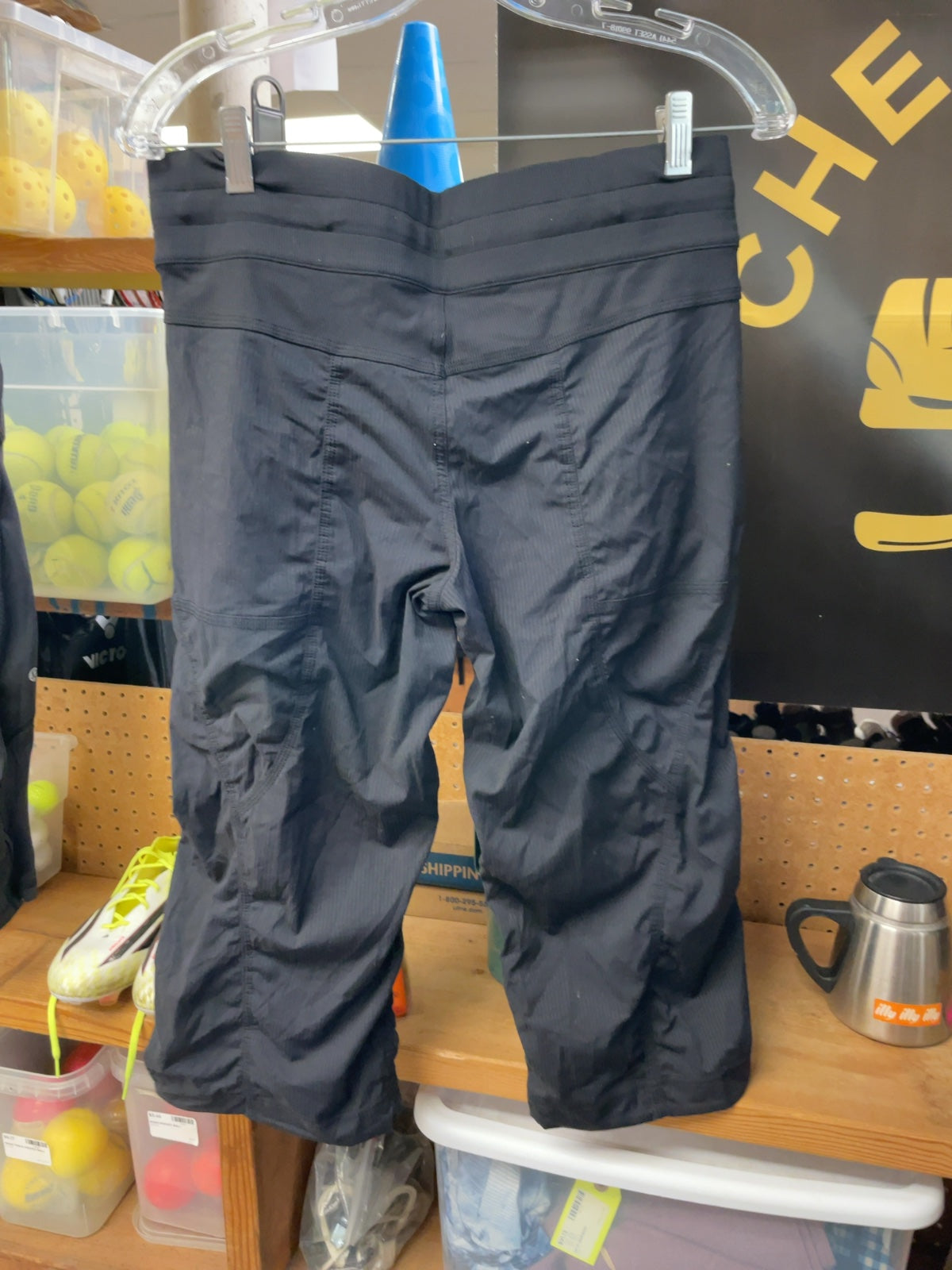 Lululemon Joggers Size 6 Black Cropped