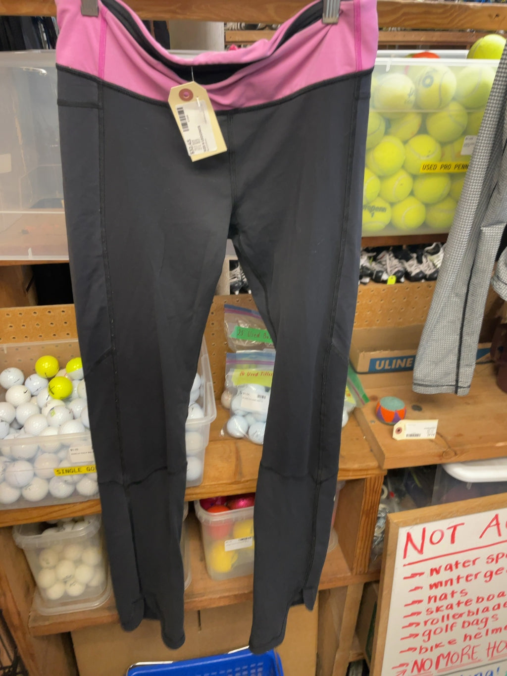 Lululemon Leggings Size 6 Black/Pink