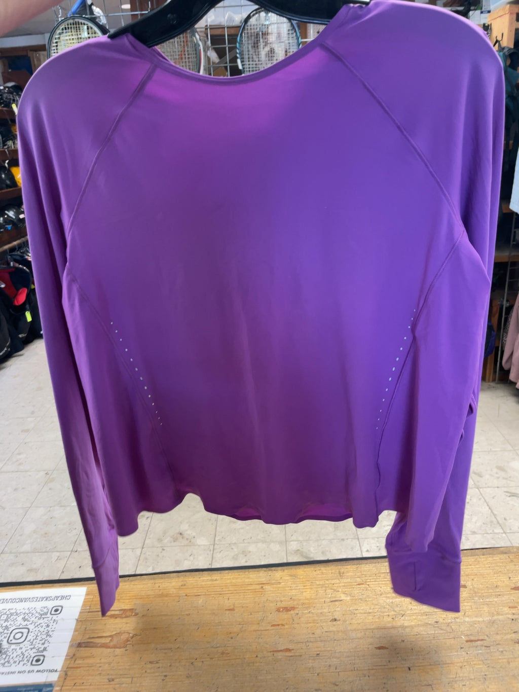Lululemon Longsleeve Size 8 Purple Split Back