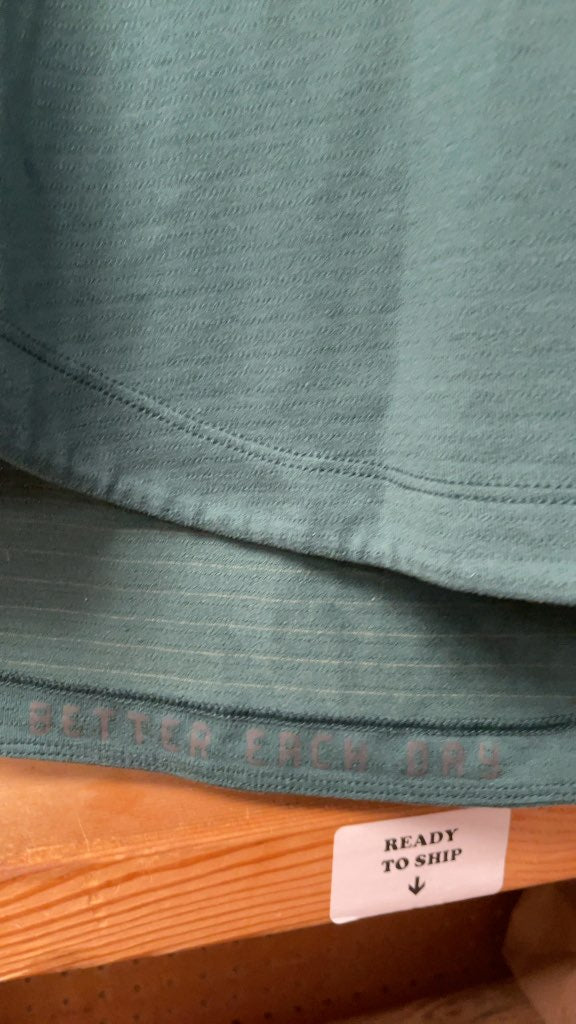 Lululemon Men's Green Short Sleeve Shirt - Size M