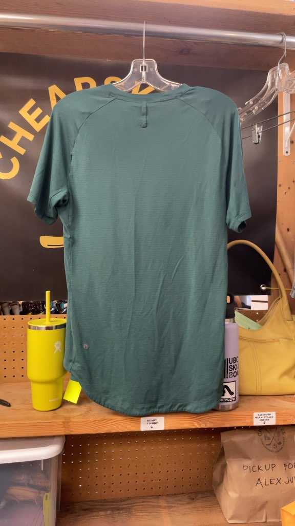Lululemon Men's Green Short Sleeve Shirt - Size M