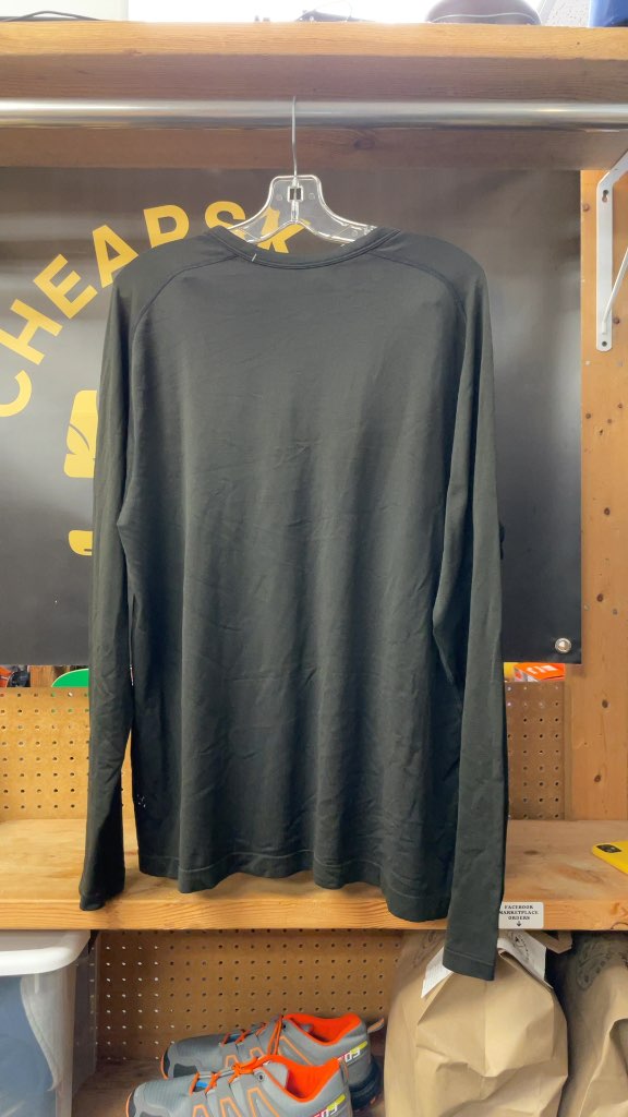 Lululemon Men's Longsleeve Henley Shirt - Black - XXL