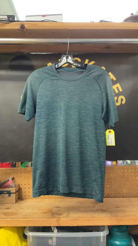 Lululemon Men's Metal Vent Tech Short Sleeve Shirt - Green - XS