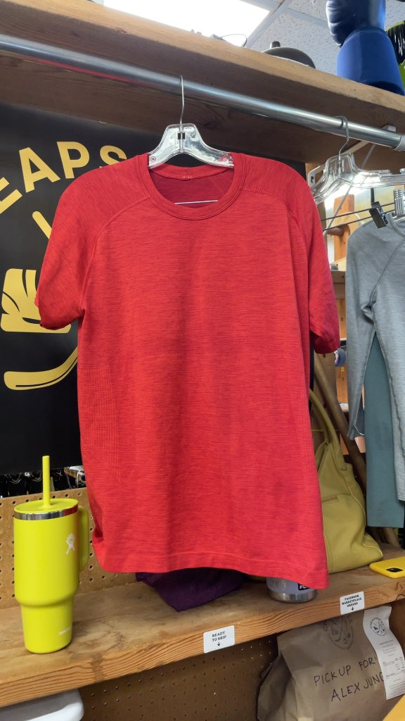 Lululemon Men's Metal Vent Tech Short Sleeve Shirt - Red