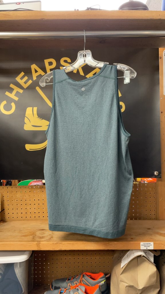 Lululemon Men's Metal Vent Tech Tank Top - Green - Size Medium