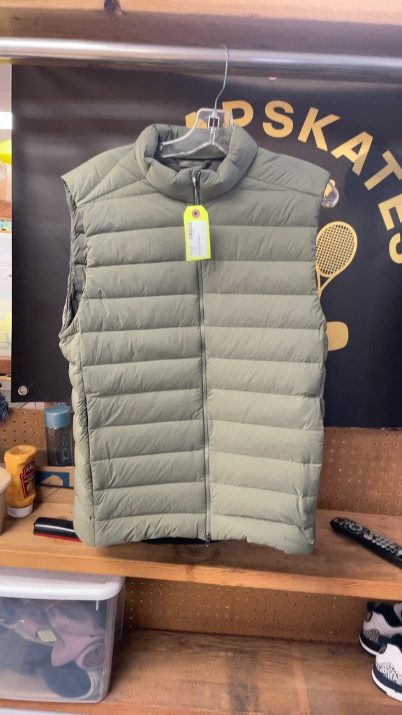 Lululemon Men's Puffer Vest