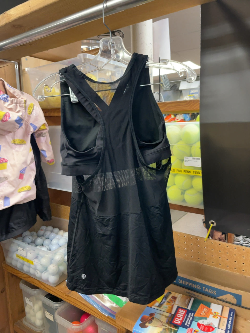 Lululemon Mesh Panel Tank Top with Built-in Bra Size 6 Black