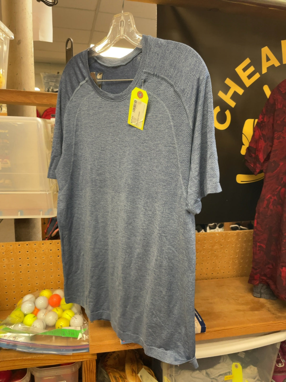 Lululemon Metal Vent Tech Size Large Blue T-Shirt