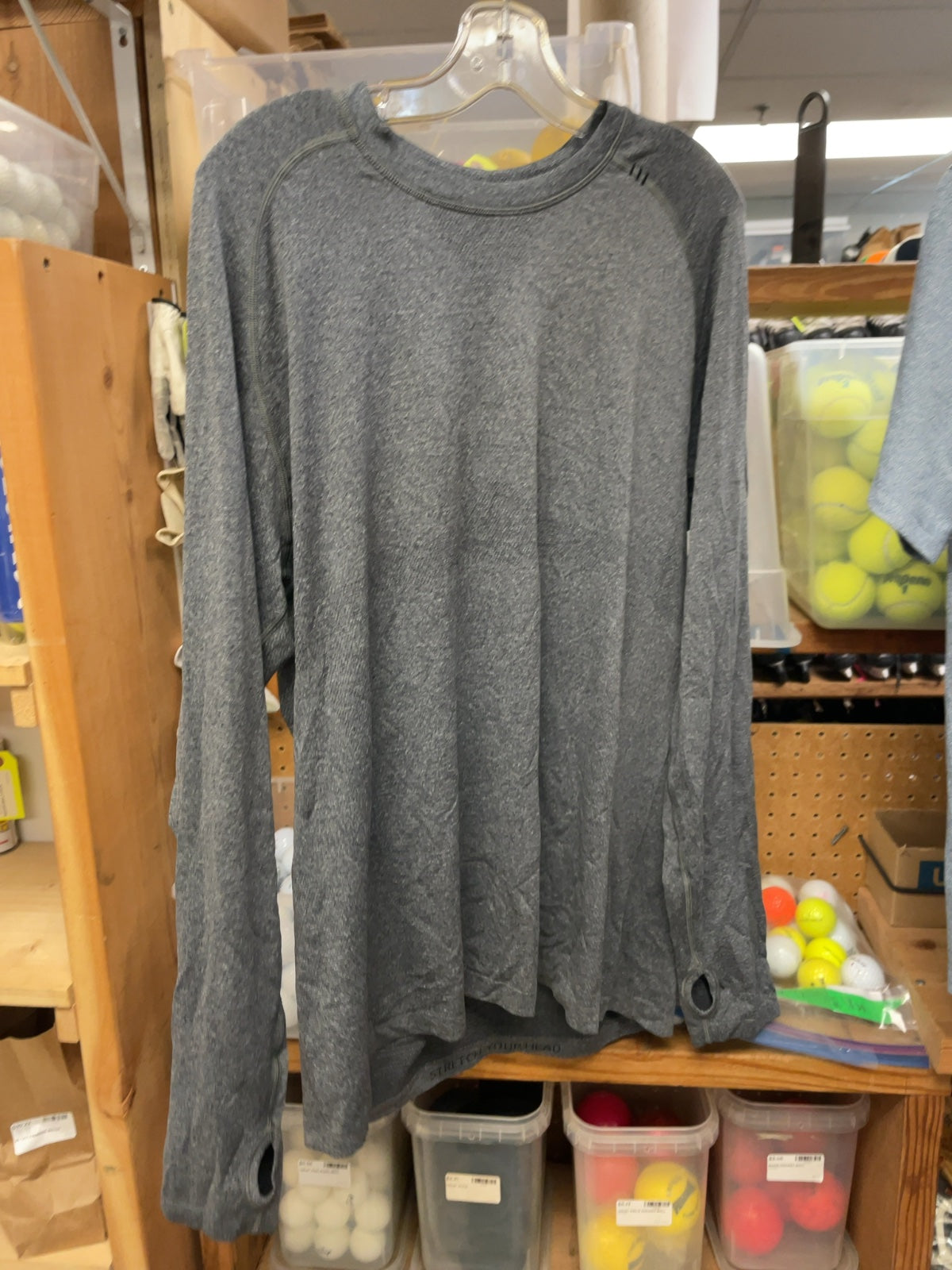 Lululemon Metal Vent Tech Size Medium Grey Long Sleeve Shirt