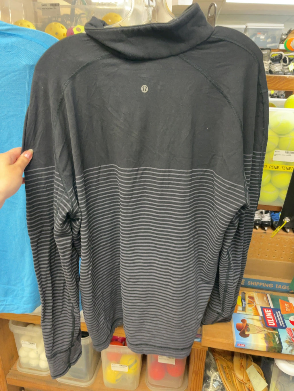Lululemon Quarter-Zip Size Large Black/Grey Pullover
