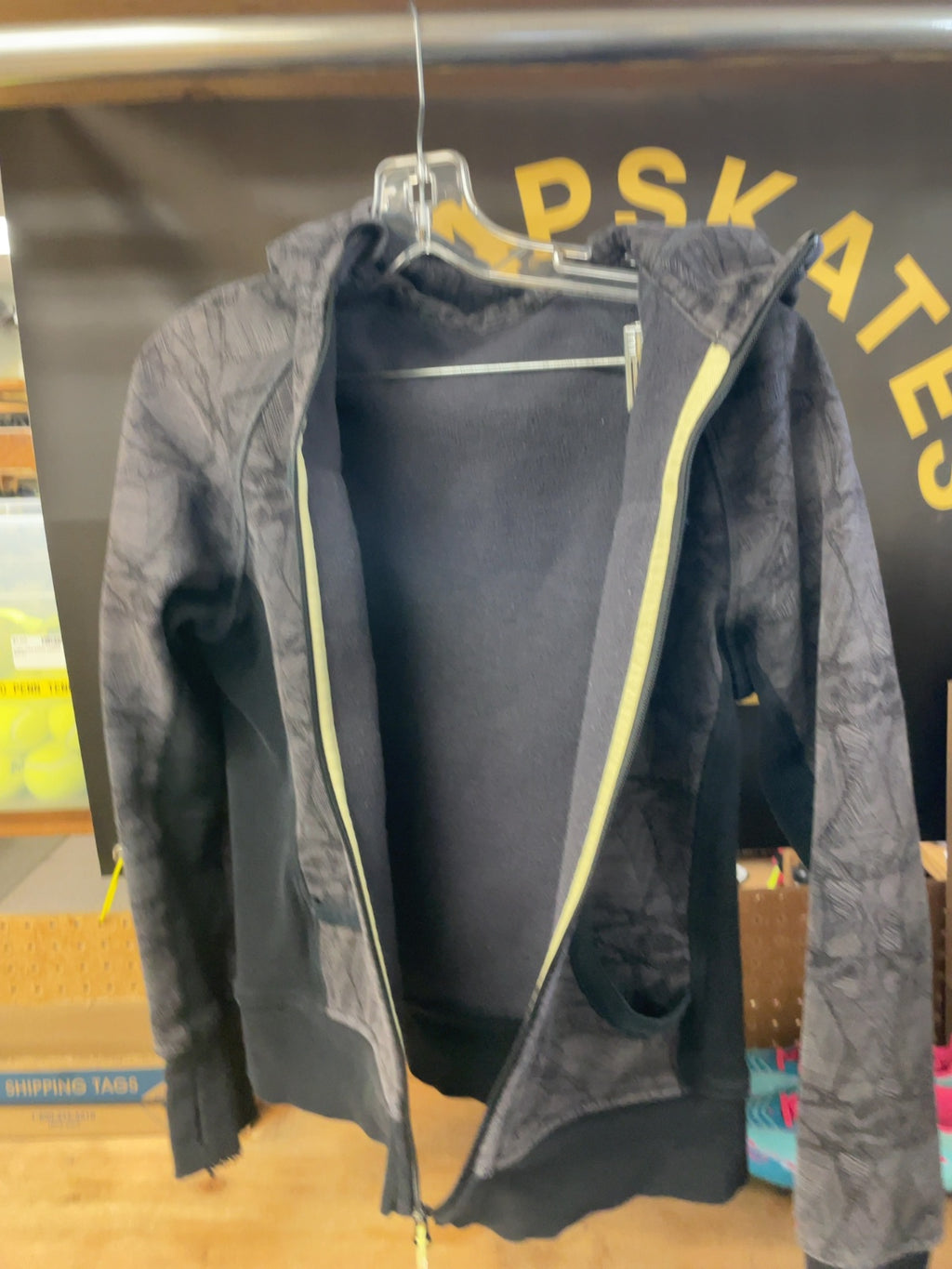 Lululemon Scuba Hoodie Size 8 Grey/Black Patterned Jacket