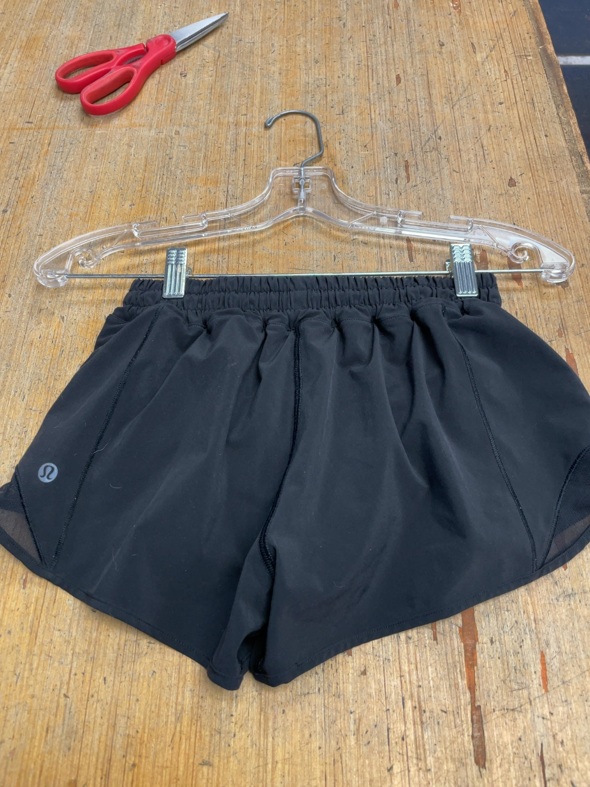 Lululemon Side-Out Size 4 Black Volleyball Shorts