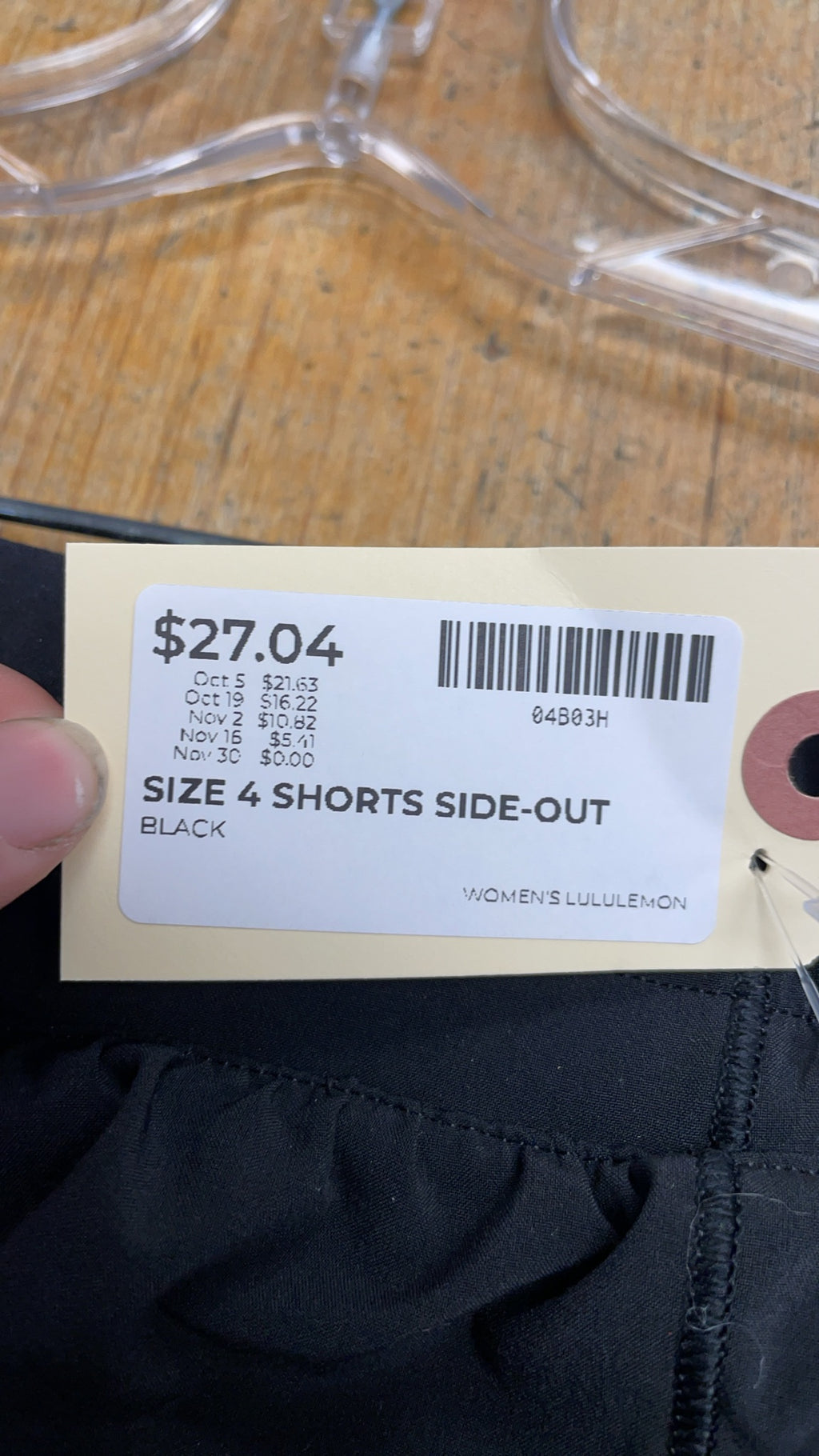 Lululemon Side-Out Size 4 Black Volleyball Shorts