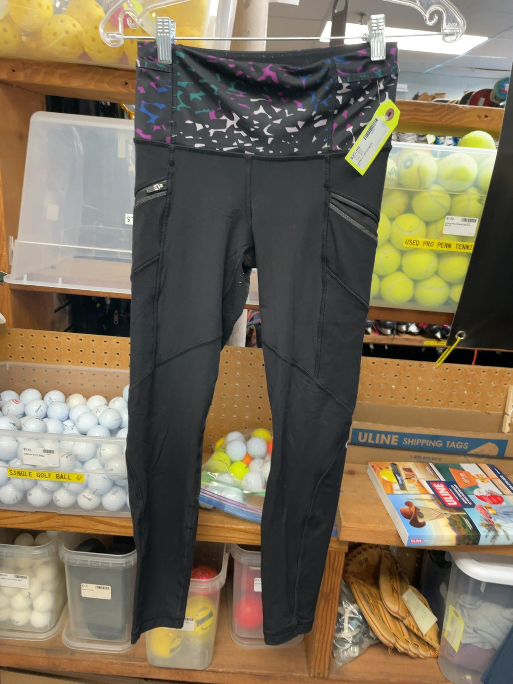Lululemon Size 4 Leggings Black with Patterned Waistband