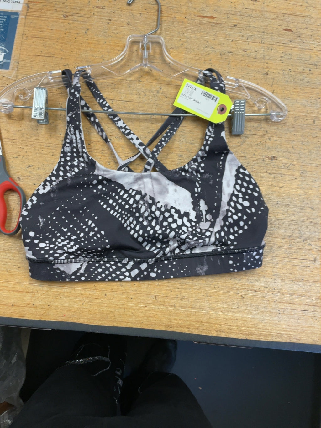Lululemon Sport Bra Size 6 Black/White Patterned