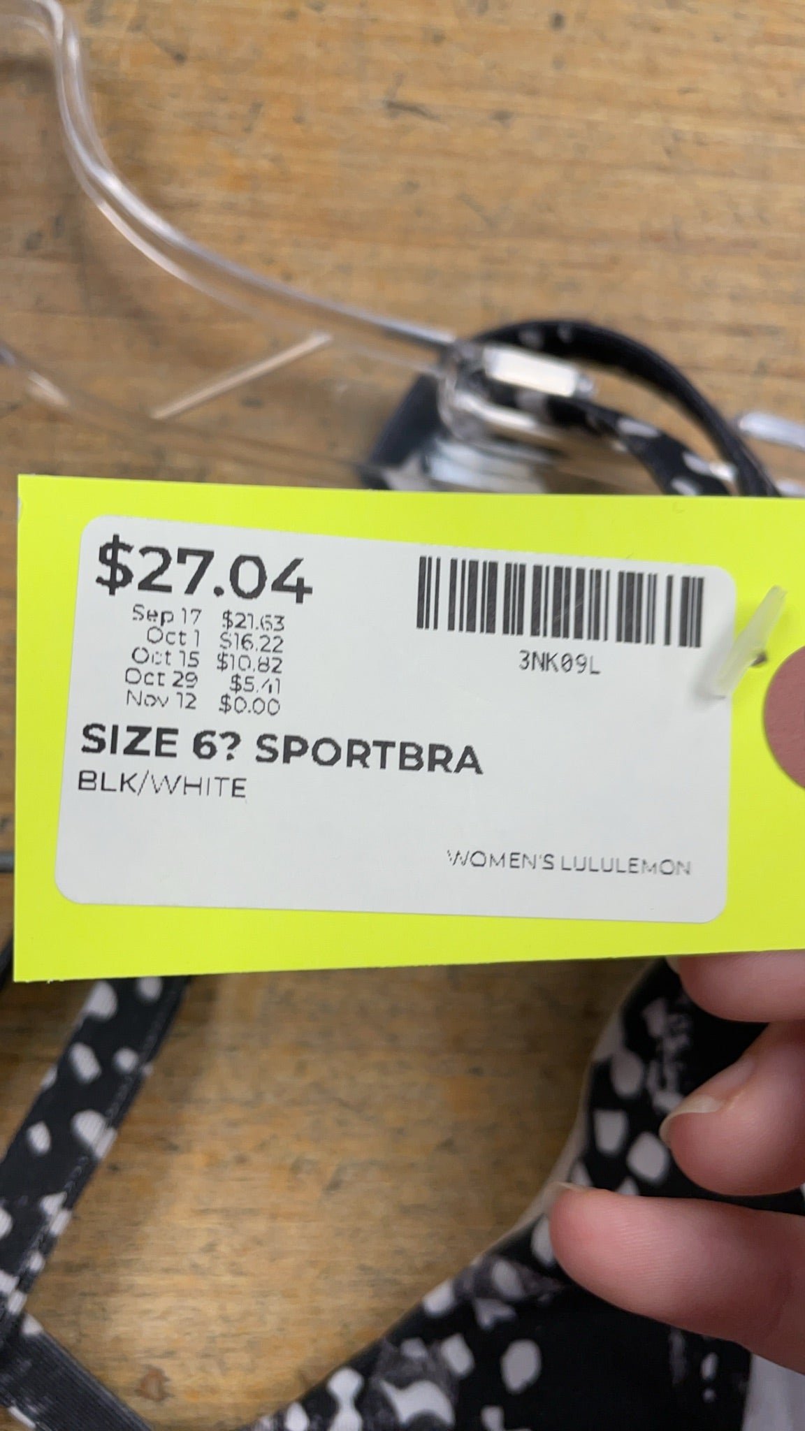 Lululemon Sport Bra Size 6 Black/White Patterned