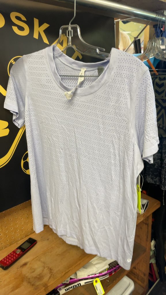 Lululemon Swiftly Breathe Short Sleeve T-Shirt - Size 12