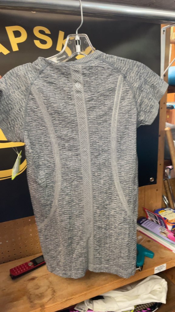 Lululemon Swiftly Tech Short Sleeve Shirt - Grey - Size 6