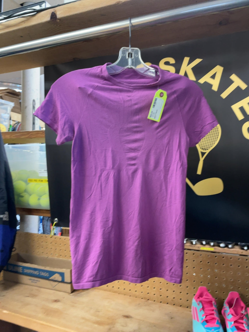 Lululemon Swiftly Tech Short Sleeve Size 6 Purple T-Shirt