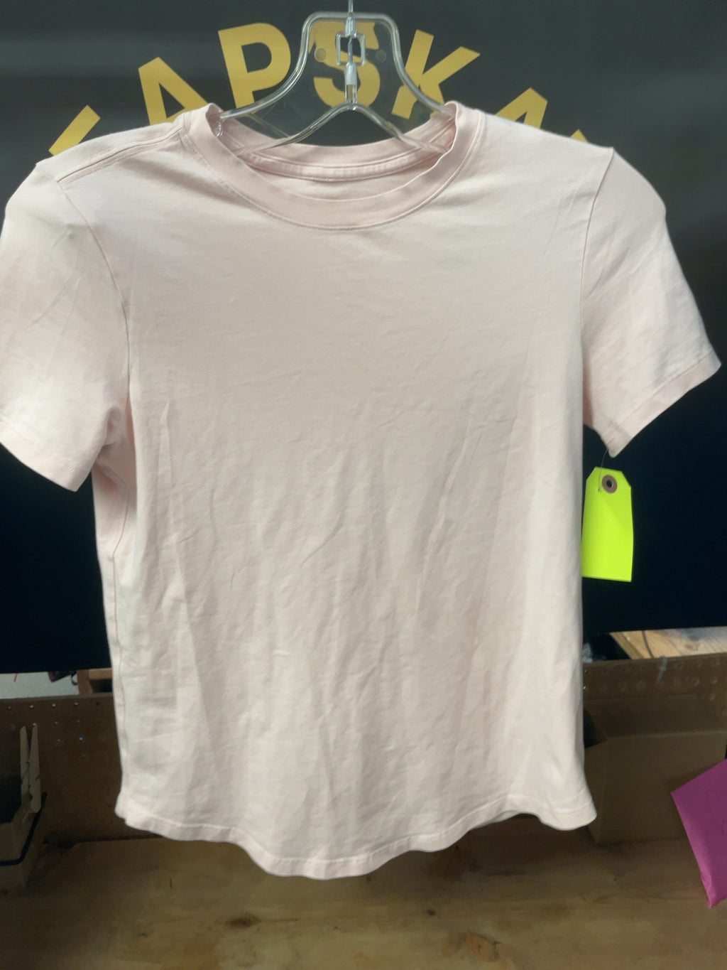 Lululemon T-Shirt Size 4 Pink