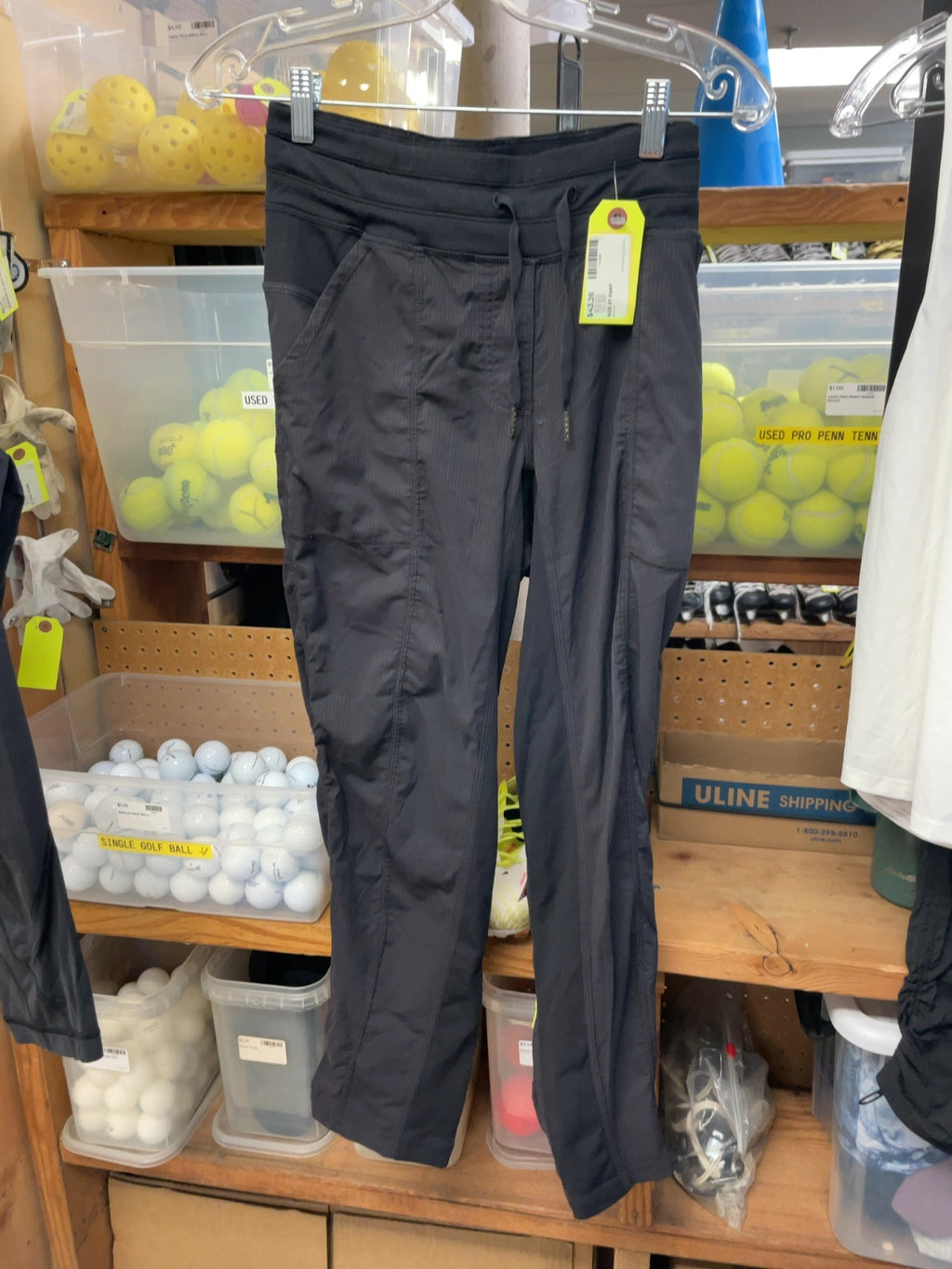 Lululemon Women's Athletic Pants Size 6 Black