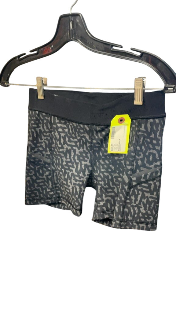 Lululemon Women's Athletic Shorts - Size 4 - Grey/Black Pattern