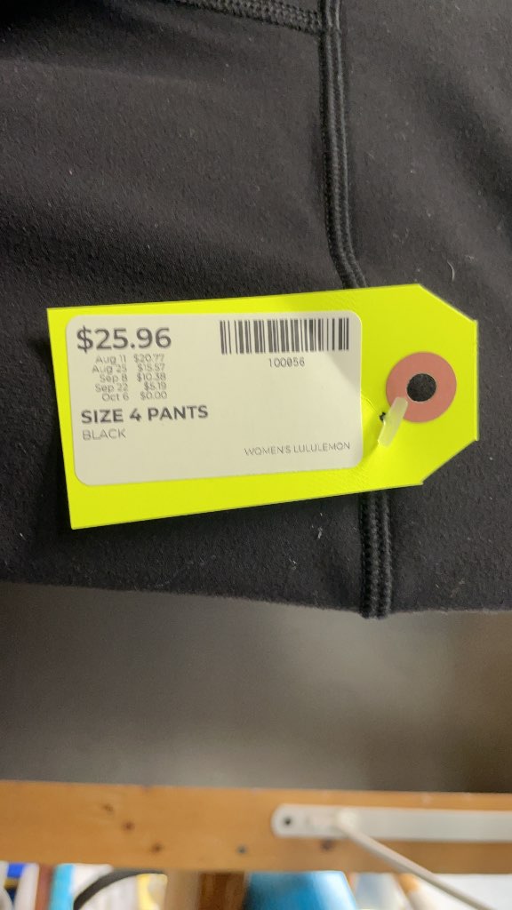 Lululemon Women's Black Pants - Size 4