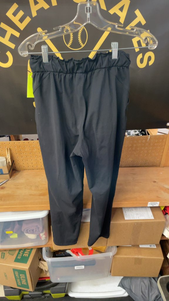 Lululemon Women's Black Ruffled Waist Pants - Size 4