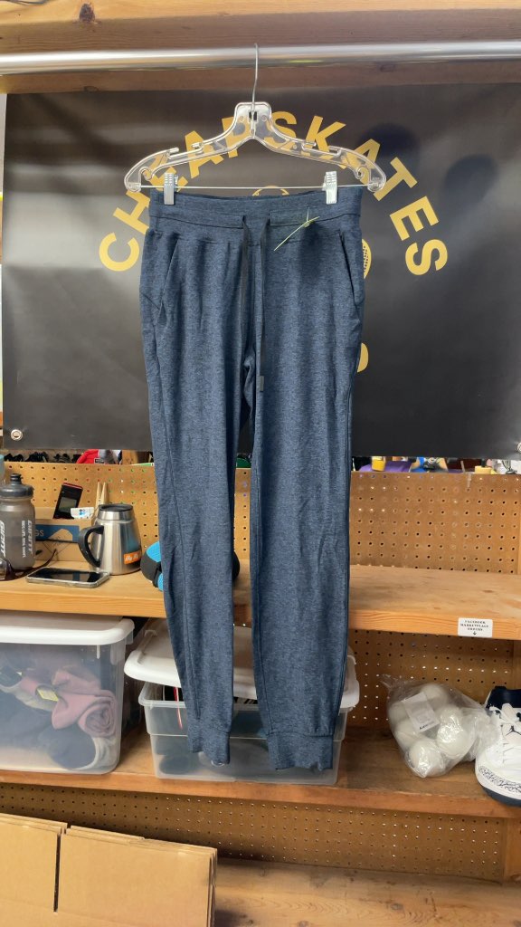Lululemon Women's Blue Sweatpants Size 6