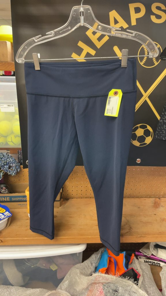 Lululemon Women's Cropped Athletic Pants - Blue - Size 6