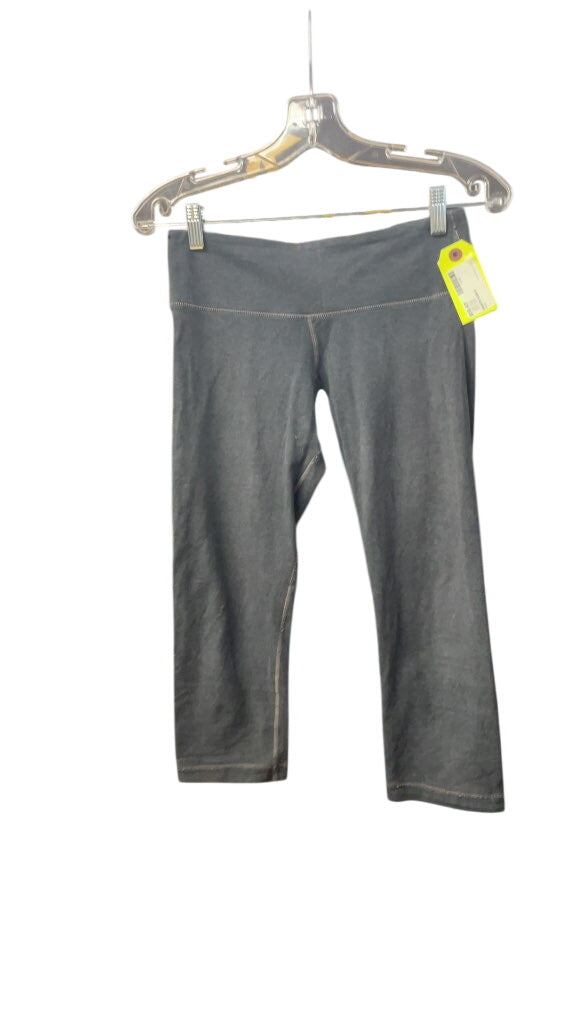 Lululemon Women's Grey Cropped Yoga Pants