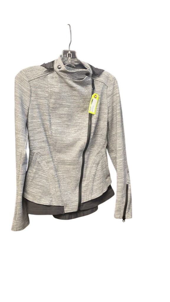 Lululemon Women's Grey Pleated Back Hooded Jacket