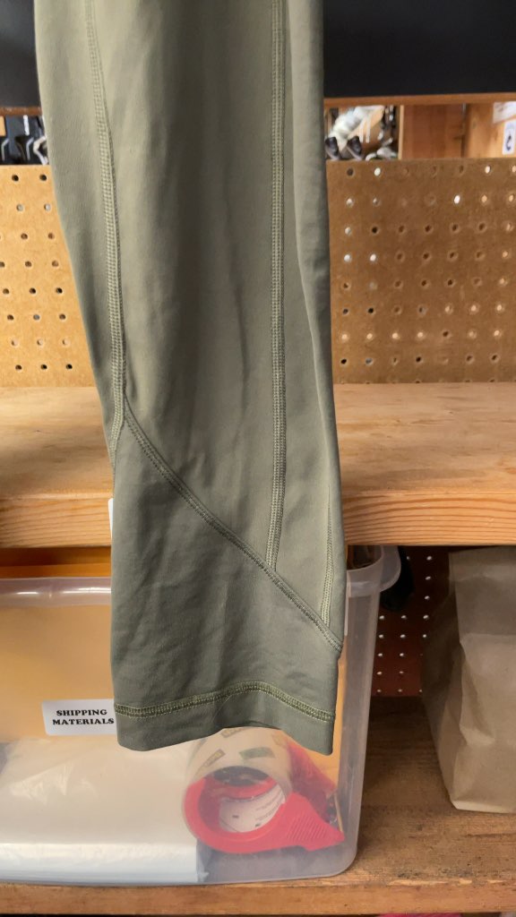 Lululemon Women's Leggings with Pockets