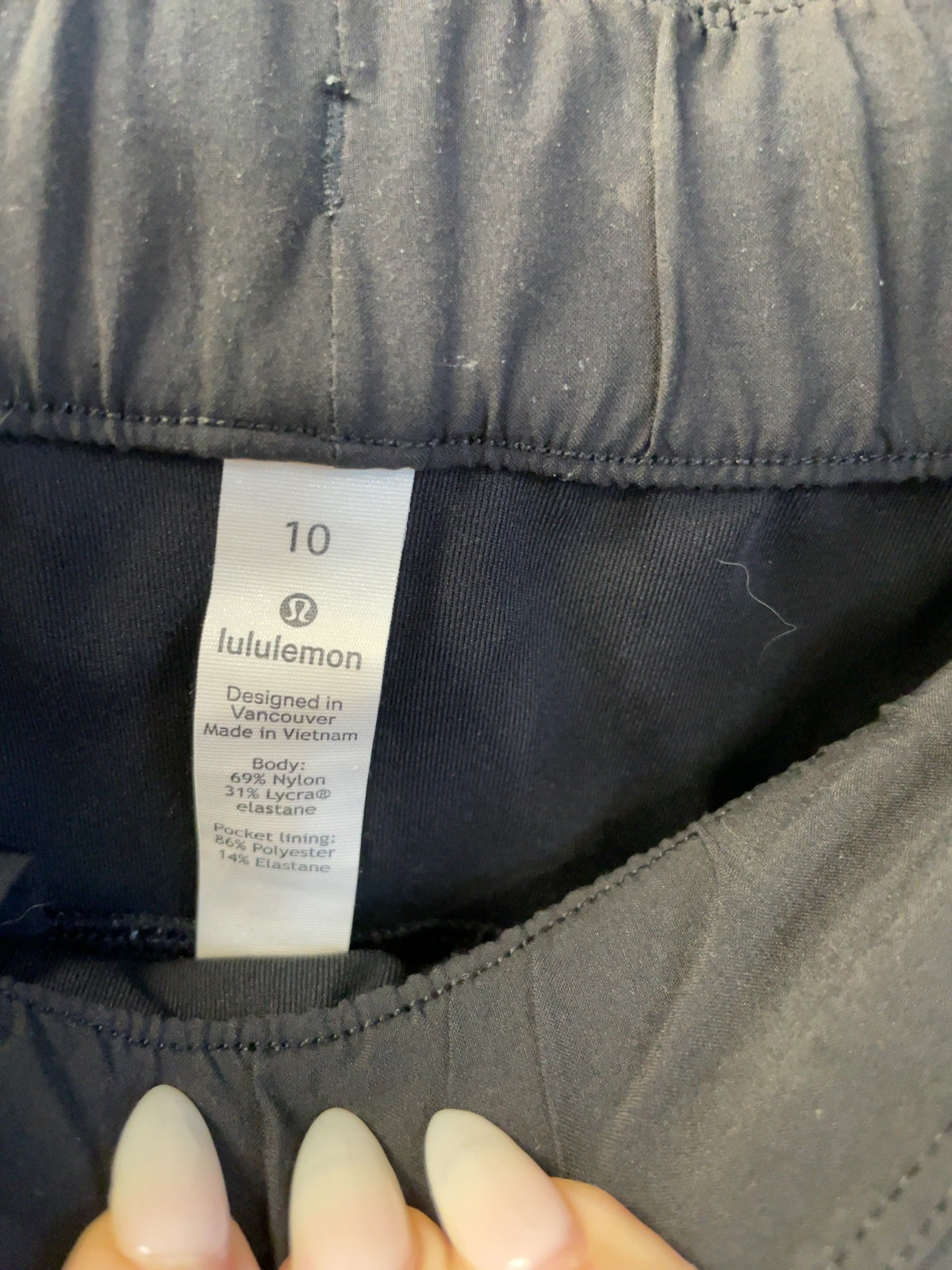 Lululemon Women's Pants Size 10 Black