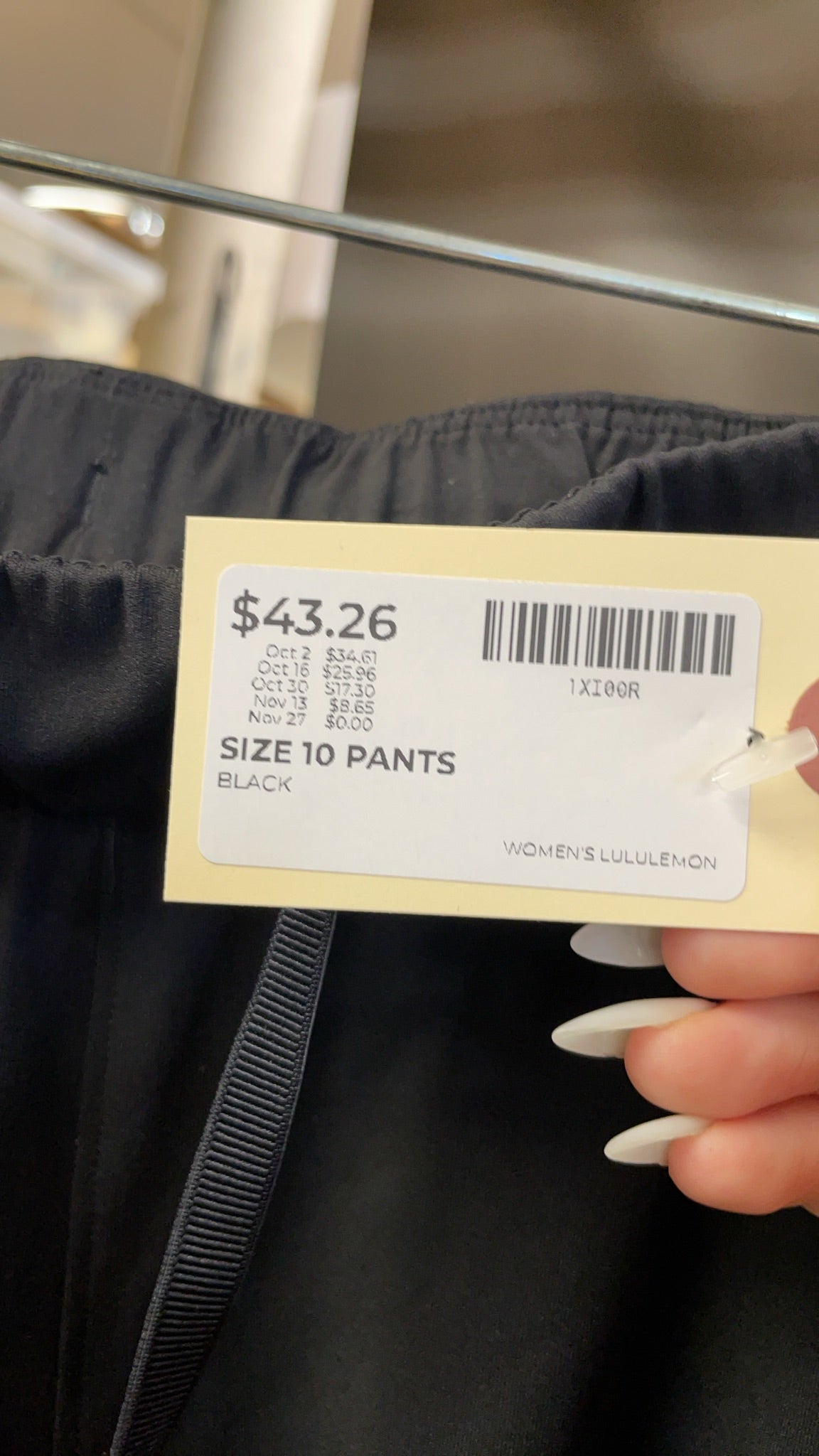 Lululemon Women's Pants Size 10 Black