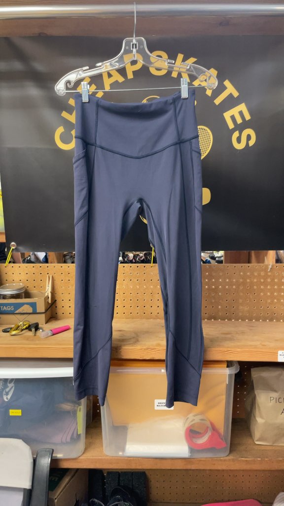 Lululemon Women's Size 4 Leggings with Pockets - Purple