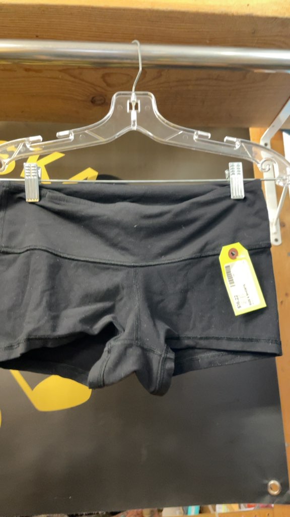 Lululemon Women's Size 6 Black Athletic Shorts