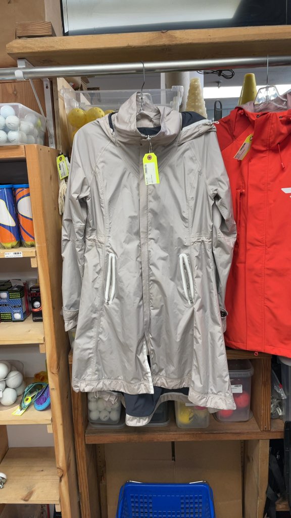 Lululemon Women's Size 6 Cream Hooded Jacket