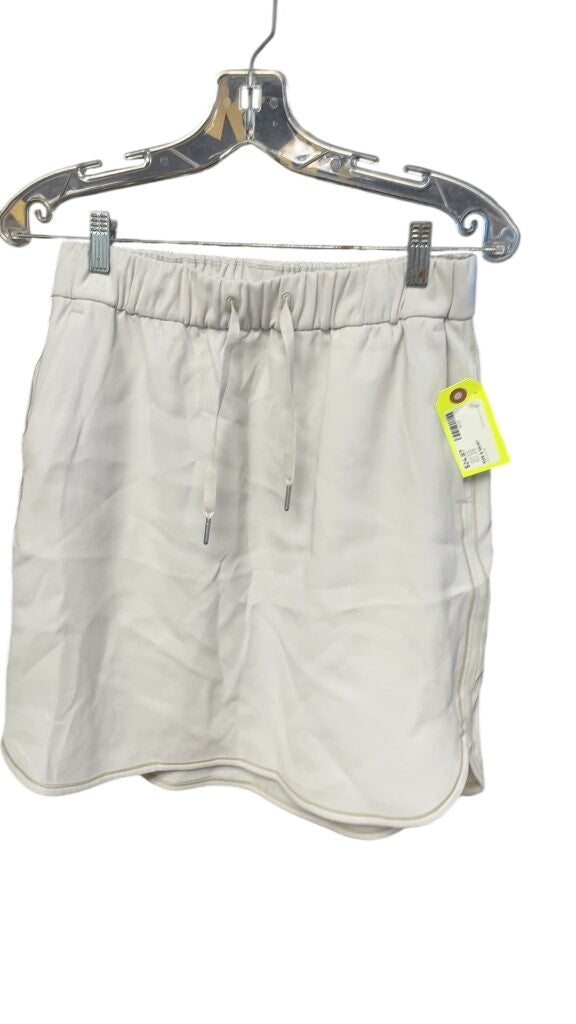 Lululemon Women's Size 8 Athletic Skirt - Off White