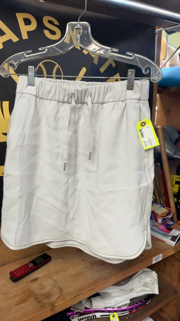 Lululemon Women's Size 8 Athletic Skirt - Off White