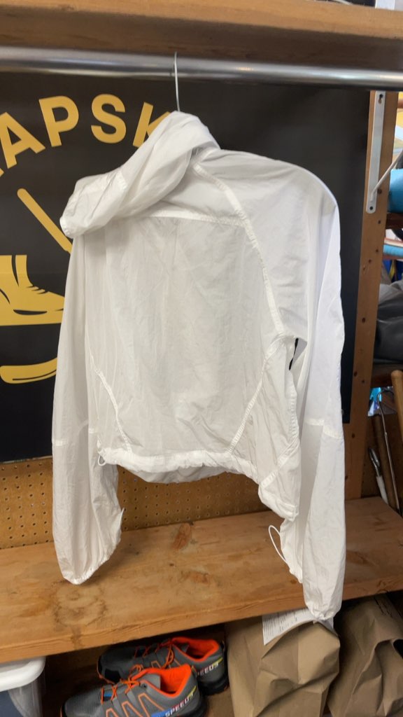 Lululemon Women's Size 8 White Windbreaker