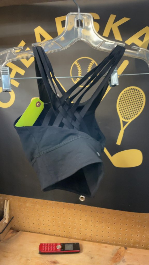 Lululemon Women's Sports Bra - Size 4 - Black