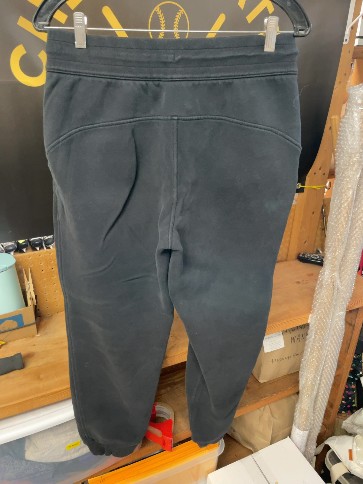 Lululemon Women's Sweatpants - Black - Size 8