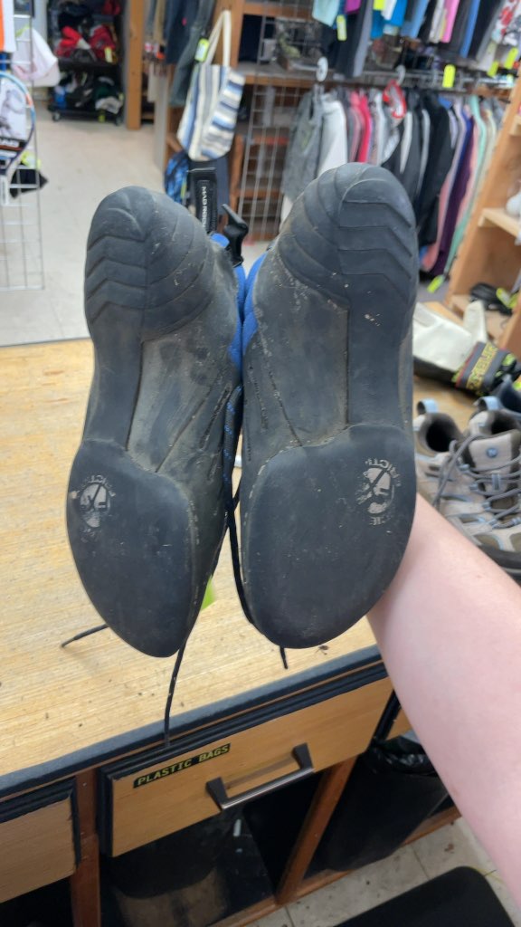 Mad Rock Frenzy Rock Climbing Shoes - Size 8.5