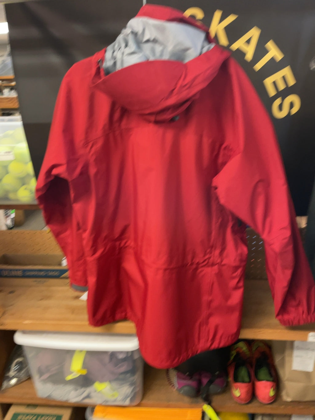 MEC Jacket Shell Size L Red