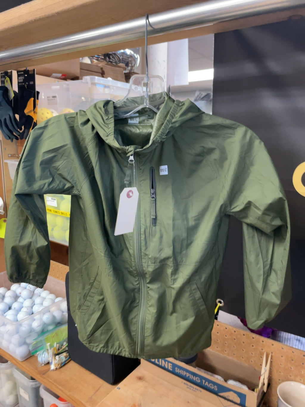 MEC Rain Jacket Size 6 Green