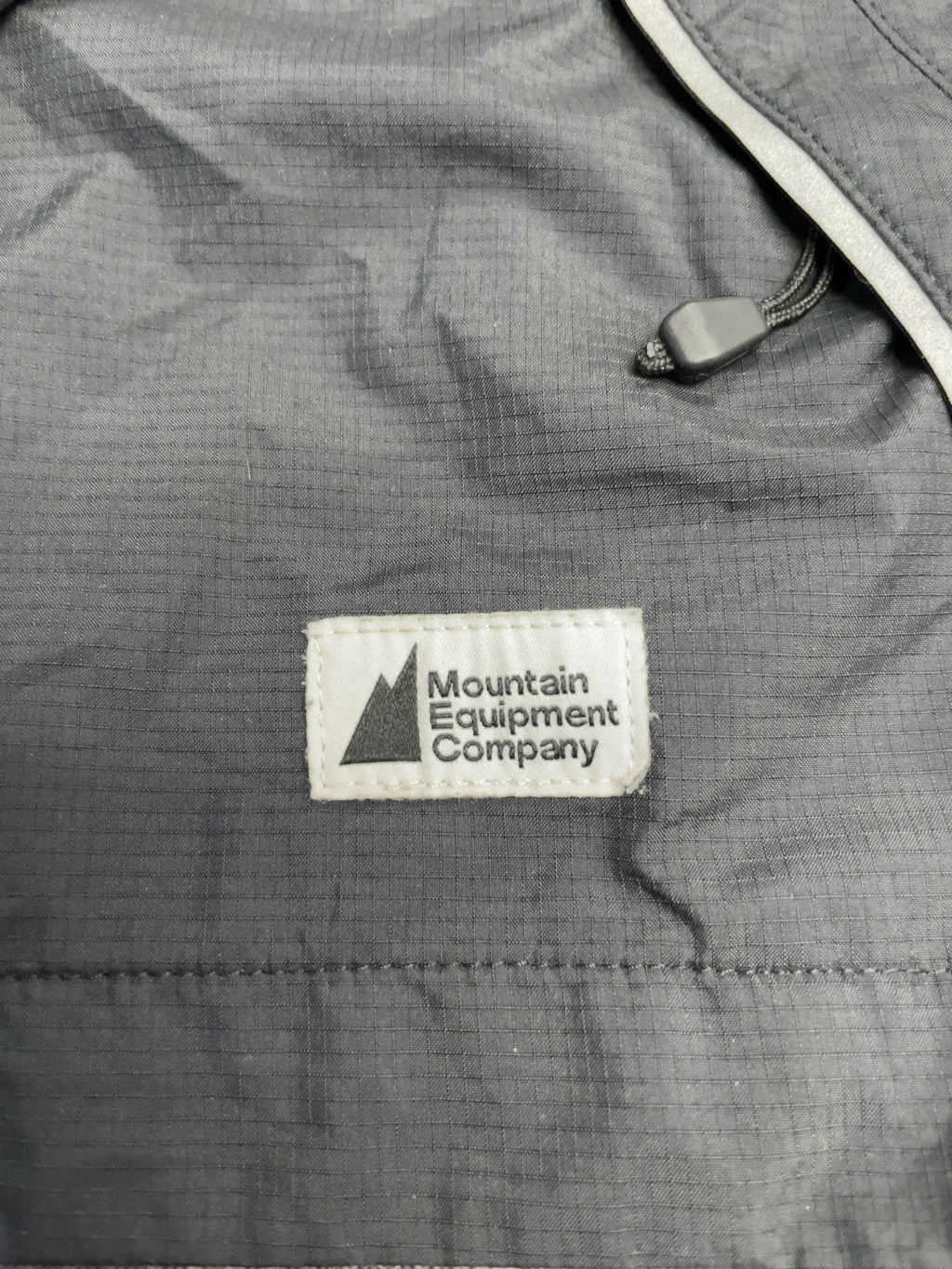 MEC Rain Jacket Size JR 10 Black