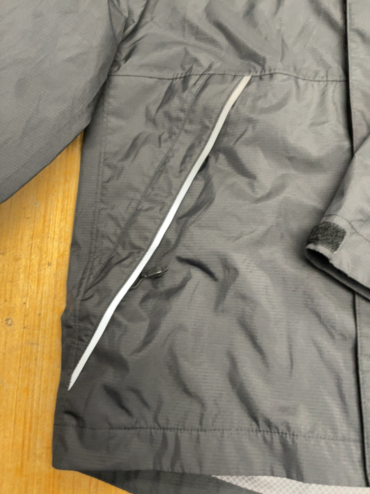 MEC Rain Jacket Size JR 10 Black