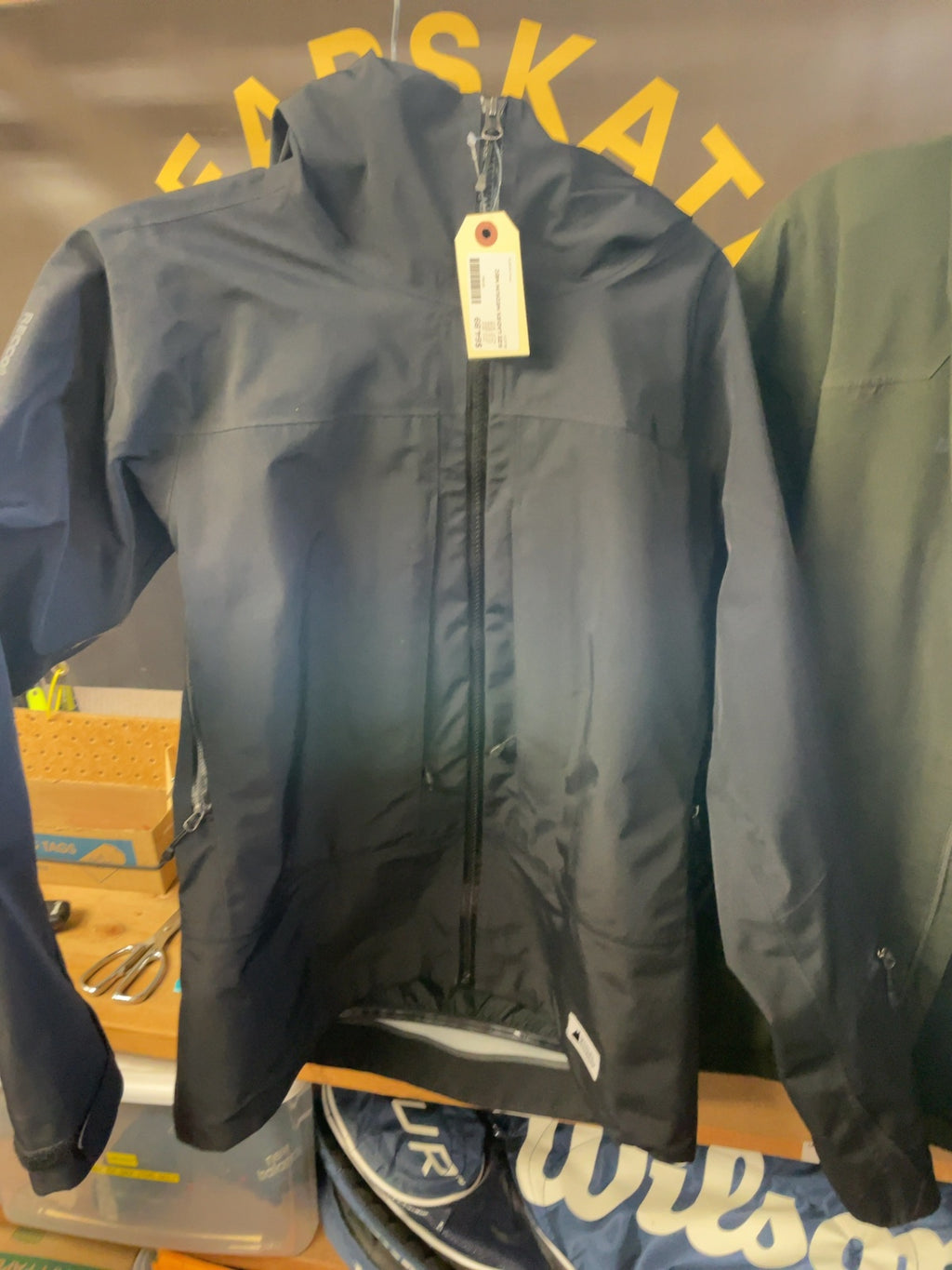 MEC Rain Jacket Women's Medium Black
